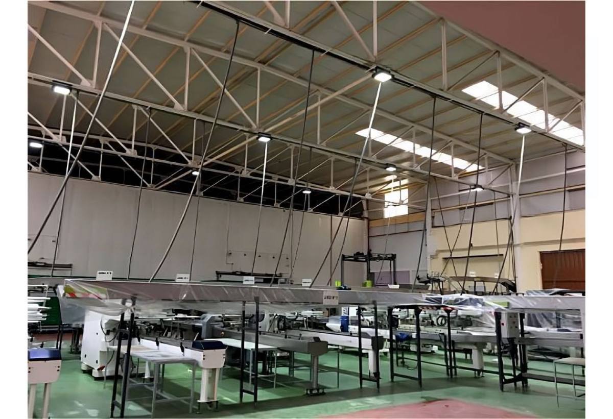 QLED CANOPY-01